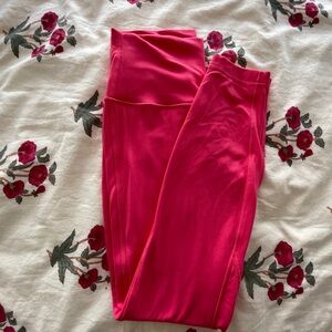 VGUC Lululemon Align 25”- Size 6 Lip Gloss